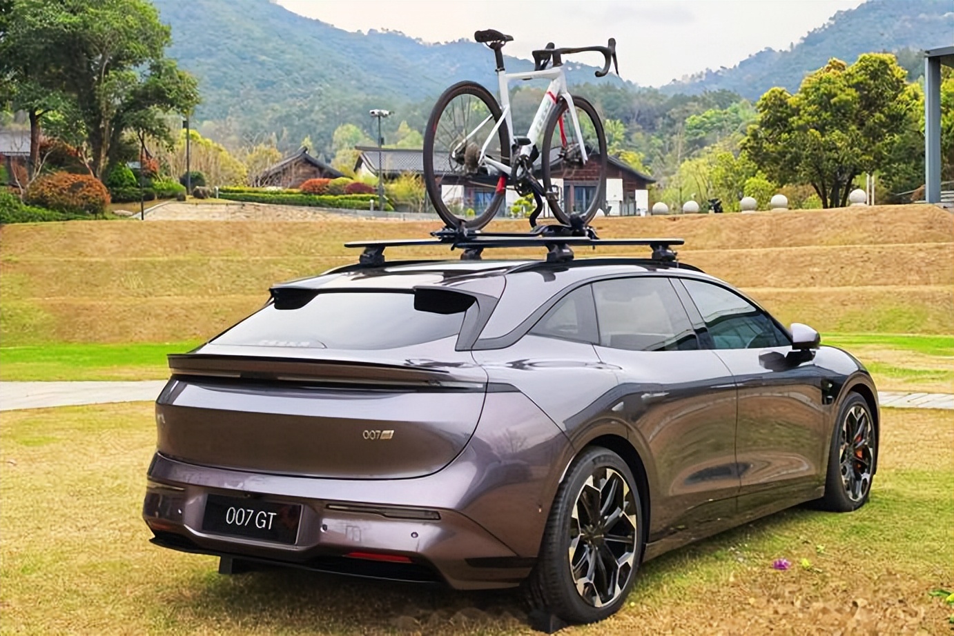 极氪007GT:科技猎装轿跑,限时售价19.99万元起_选车网|公众的选车平台