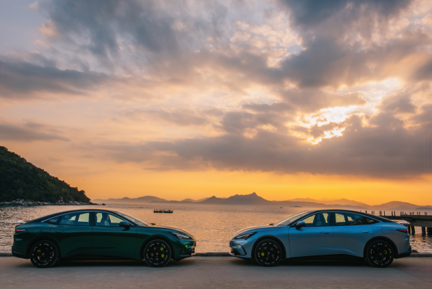 城区NOA入手即满配，极狐全新阿尔法S5上市补贴价9.98万起