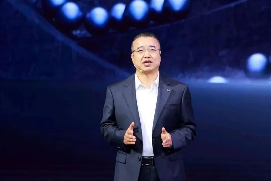 北汽“换帅”迷局：张国富辞任蓝谷、拟接掌股份，打的什么牌？