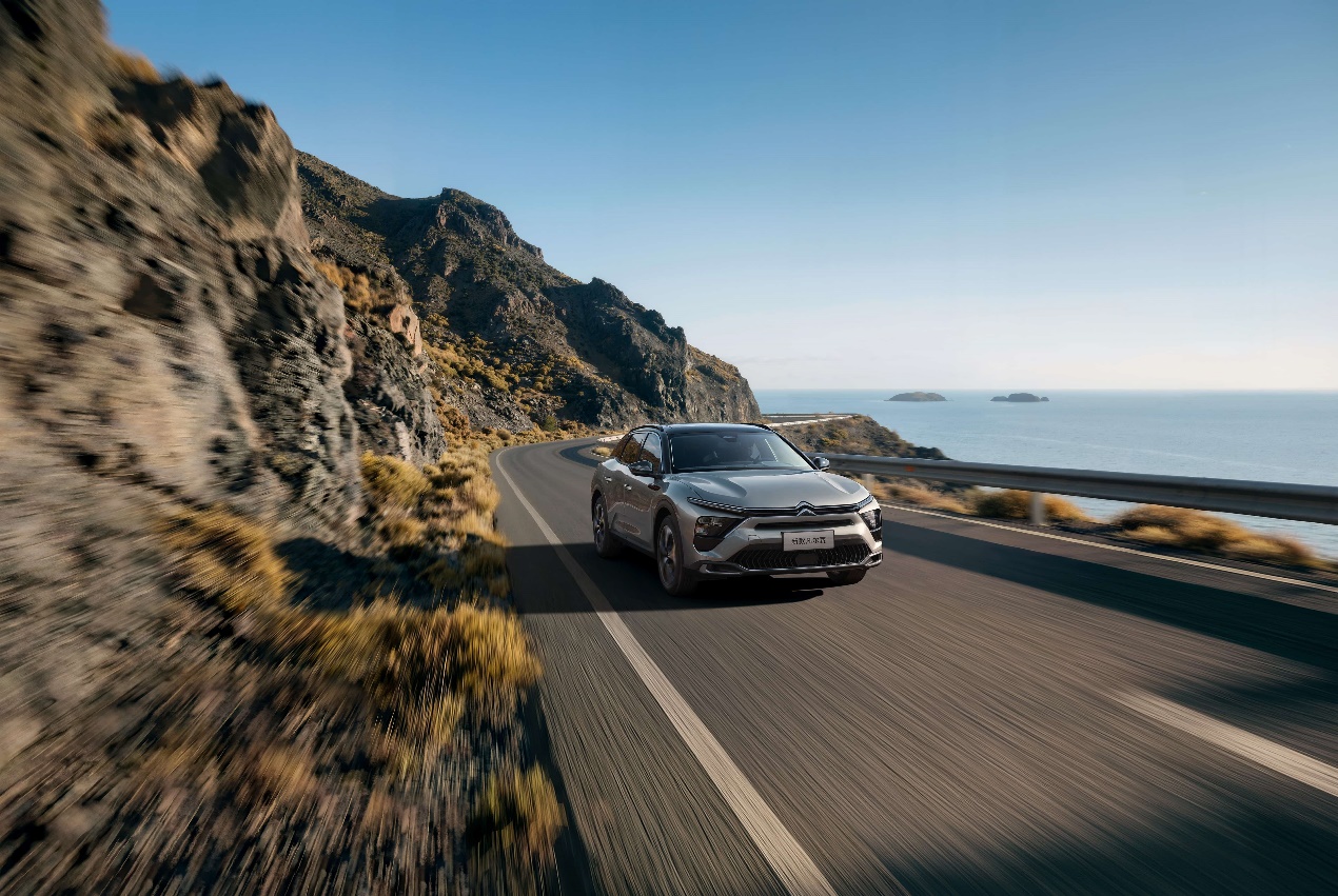 都说不迎合、不将就，为什么只有新款凡尔赛C5 X真的做到了？