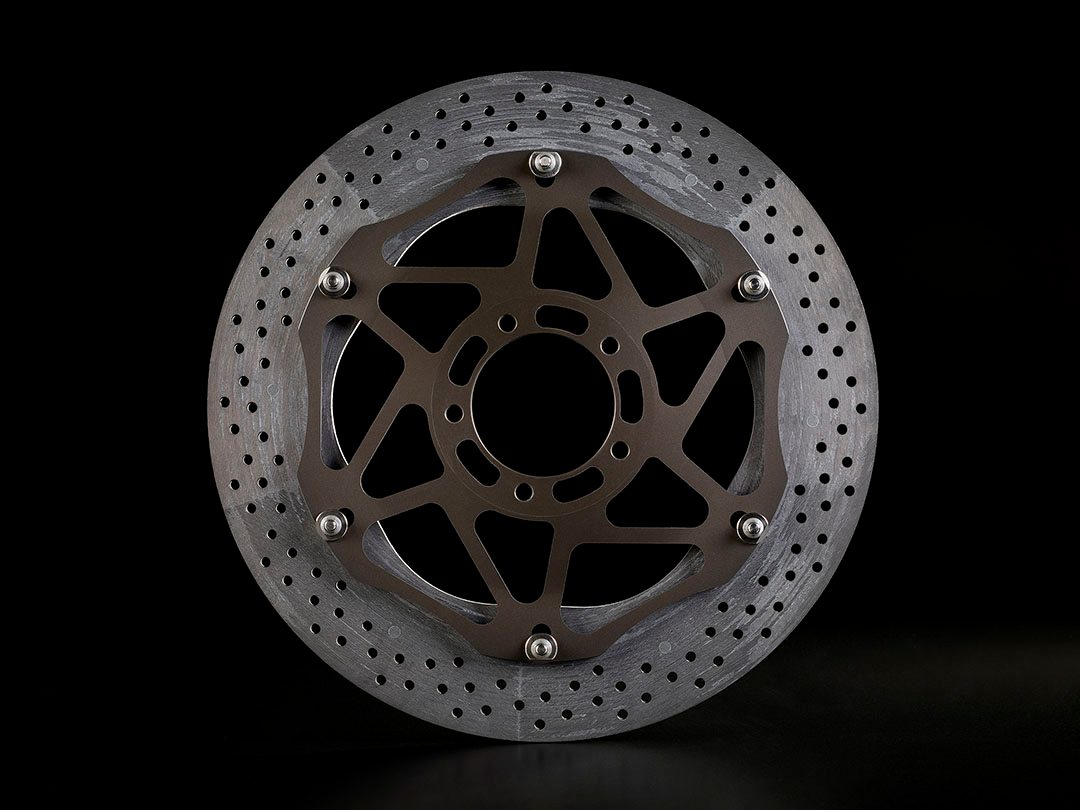 Brembo全新碳陶刹车盘首次装在杜卡迪上