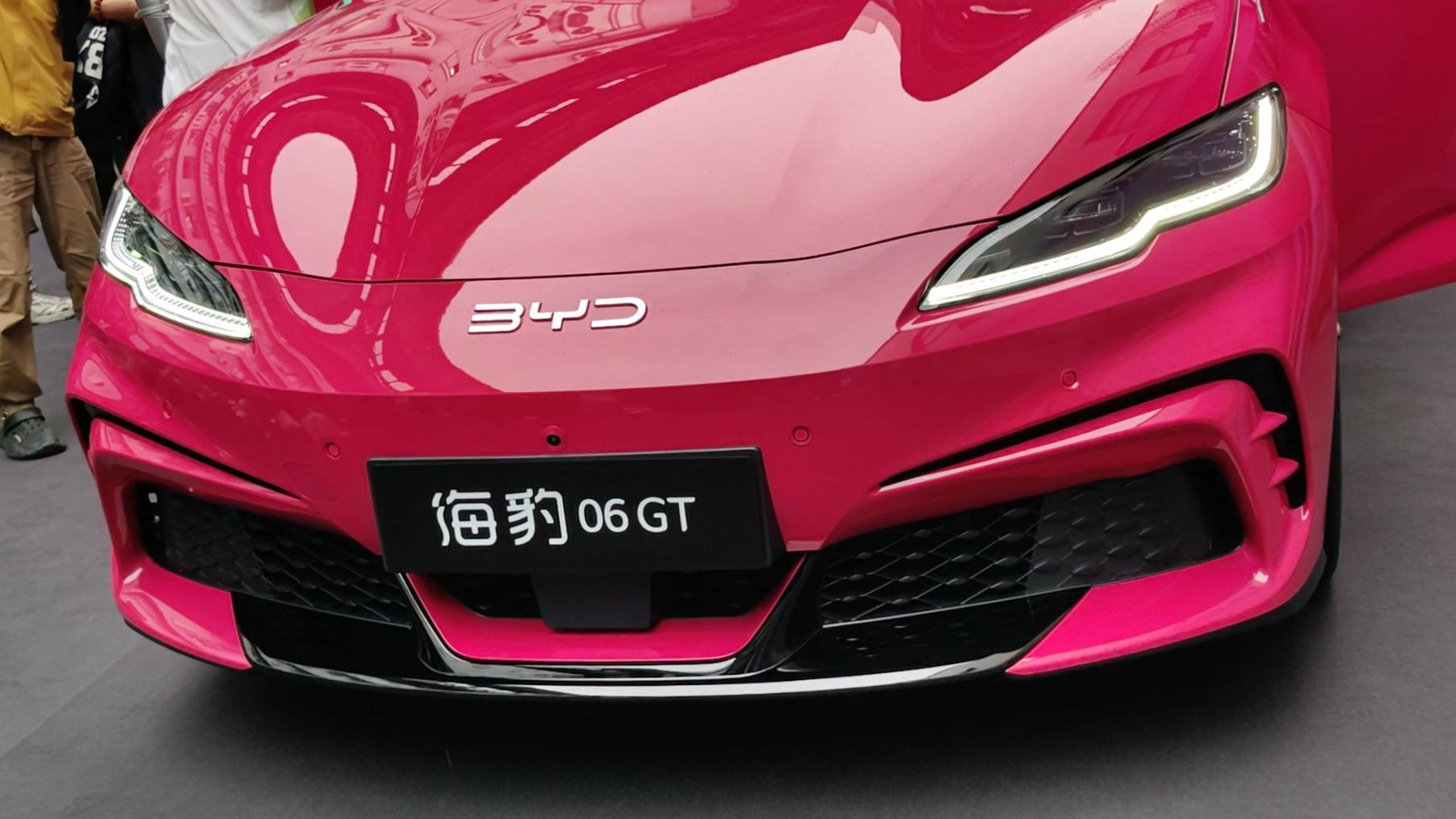 闪充上车! 2026款海豹06双车上市,11.19万元起