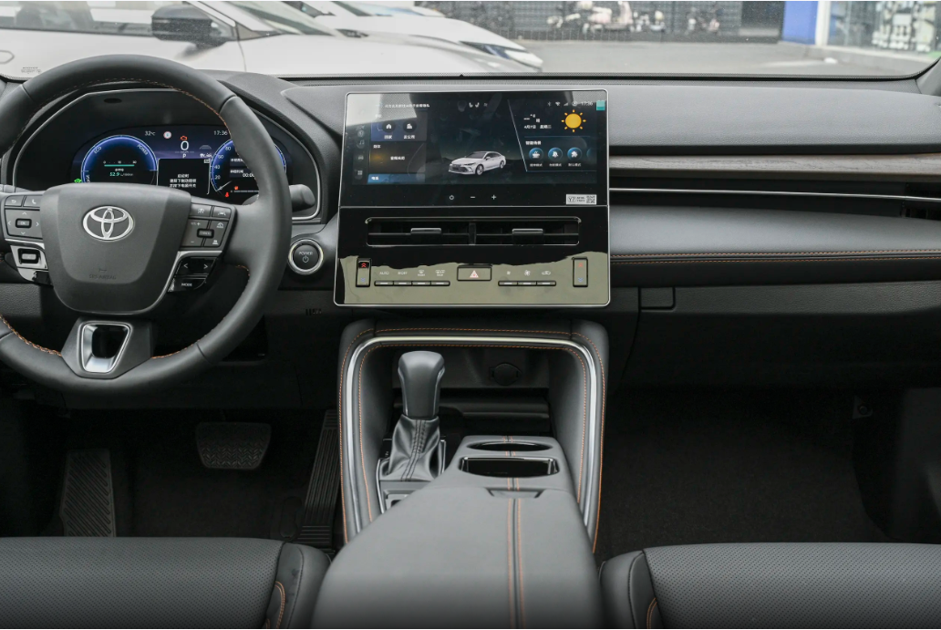 家用省心、商务有面，一汽丰田亚洲龙实测，用实力诠释一台就够了！