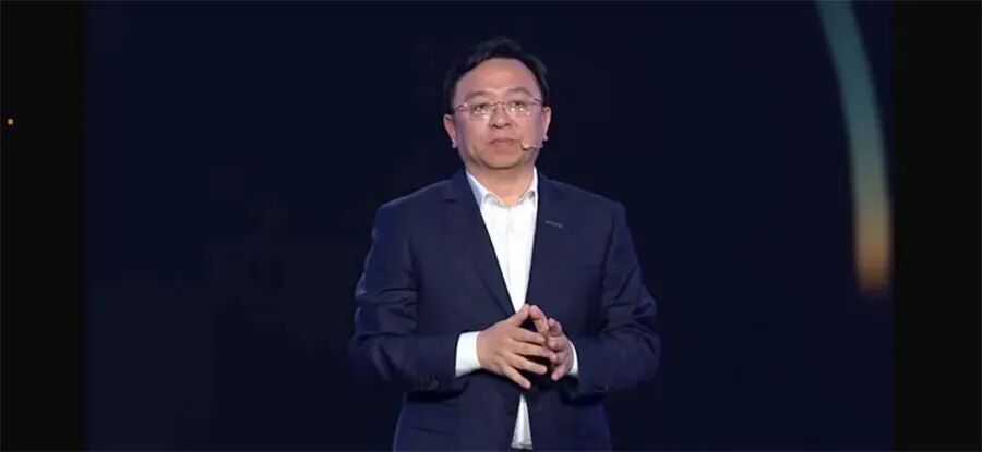 “狂人”俞浩，为何偏偏认为王传福比马斯克更伟大？