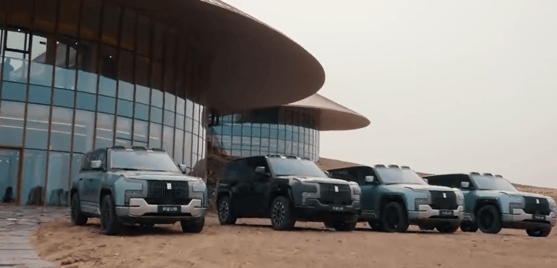 演员王志飞凡尔赛式吐槽仰望U8 极限越野怎么让人越开越困呢？