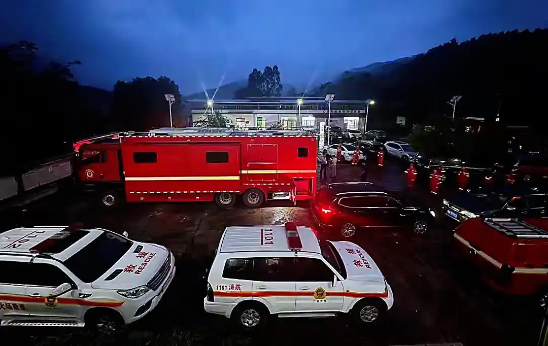 农村面包车、轻客车和皮卡车超员超载现象需重视，农民工交通安全也需保障