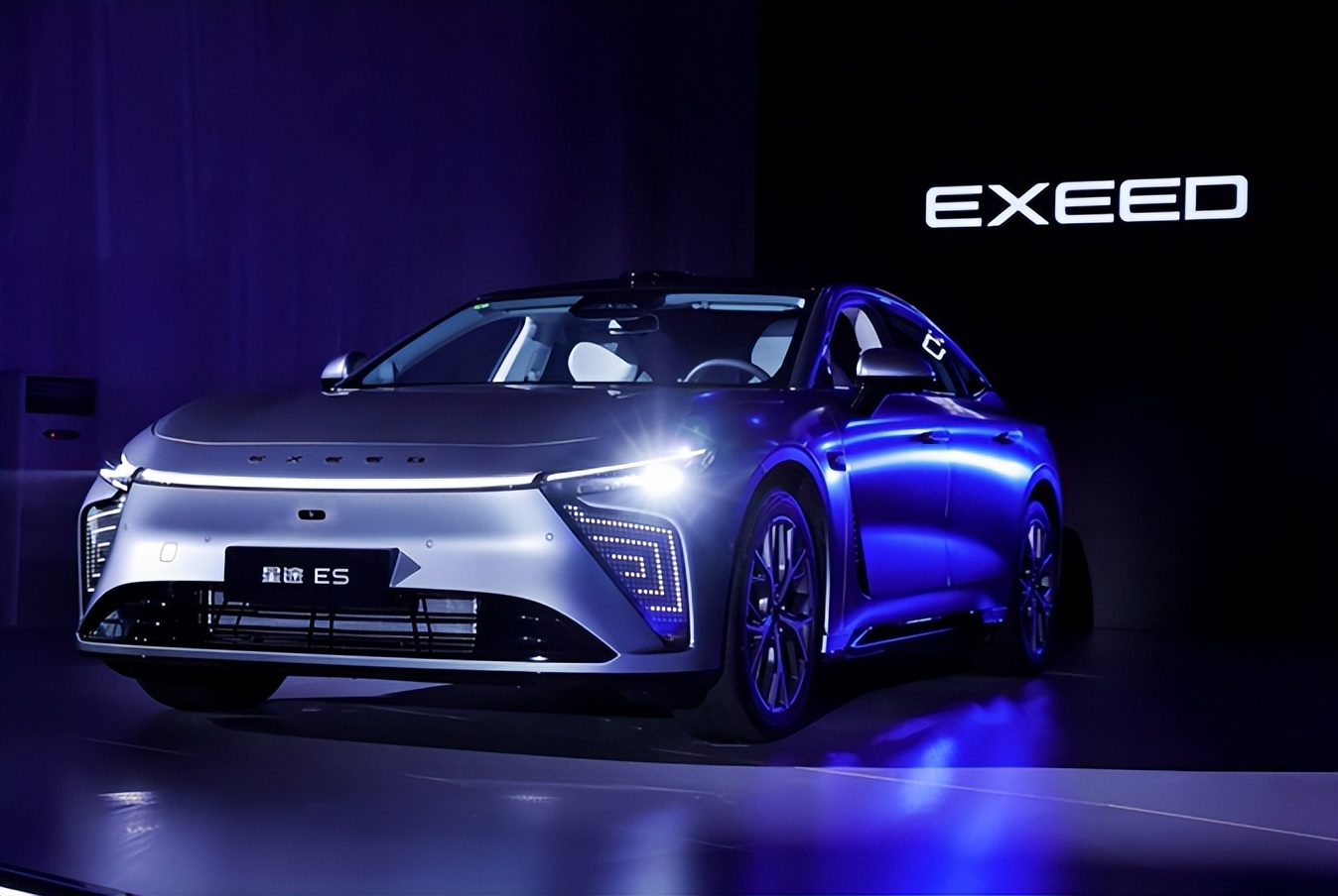 16.99万起、天马赛道1分11秒360，2027款星途ES来了