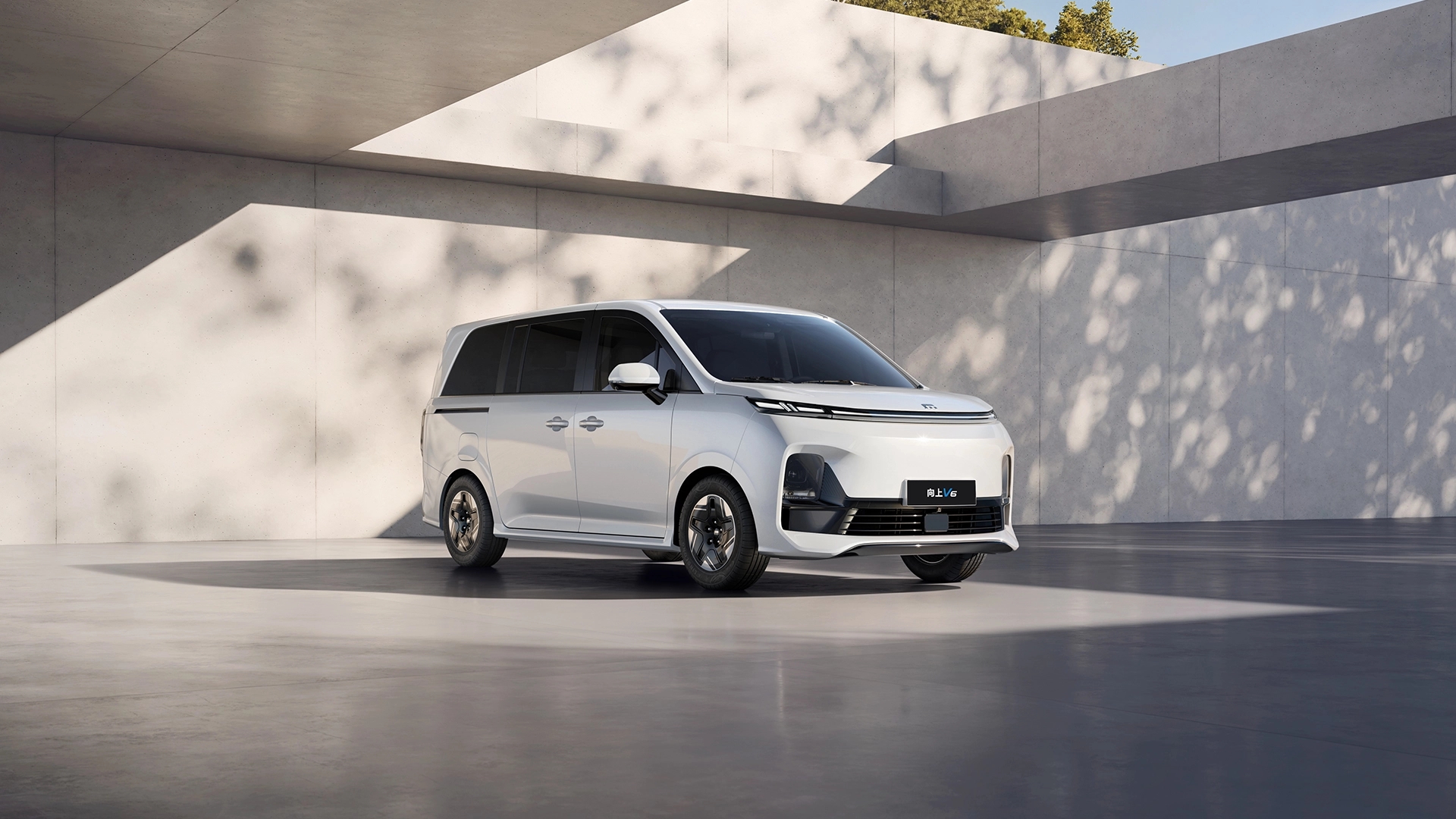 “断奶”后的鑫源汽车，能让龚大兴和向上V6走多远