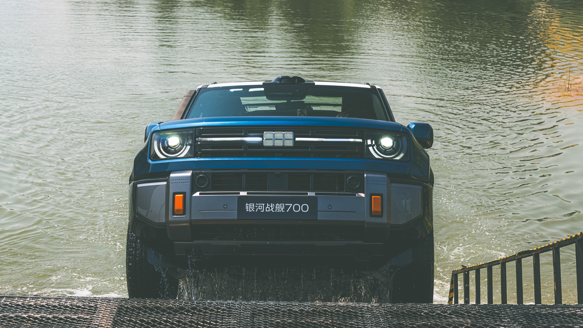 试驾银河战舰700，顾家的硬派SUV